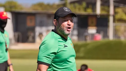 Jafet Soto sonríe con una nueva firma