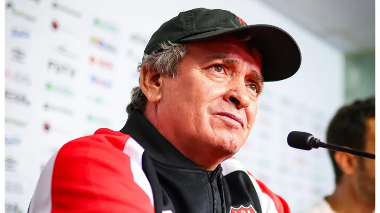 “Fuera de Costa Rica”: la limpieza del Machillo Ramírez en Alajuelense empieza con el hombre de confianza de Guimaraes