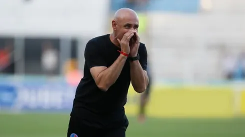 Eduardo Espinel ha guiado a Olimpia al liderato del Clausura 2025.
