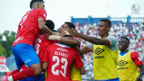 Los blancos volvieron al triunfo luego de cinco partidos que tenían sin ganar.