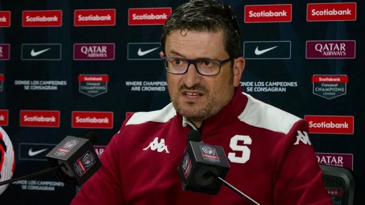 El fichaje que indigna a Saprissa: Iñaki Alonso confiesa qué hizo para la llegada de Sabin Merino