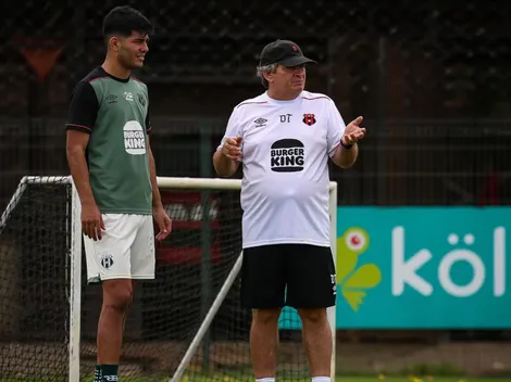 Alajuelense le marca la cancha a Machillo con su limpieza