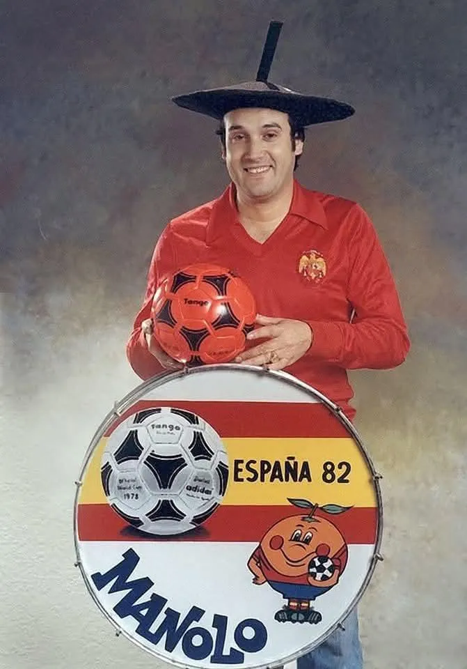 En España 82 comenzó la tradición de “Manolo el del Bombo”.