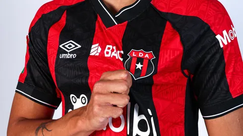 Figura de Alajuelense deja el club por sorpresa y se va a jugar al exterior: “Es algo soñado”.