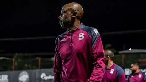 Saprissa se le planta a Wanchope.