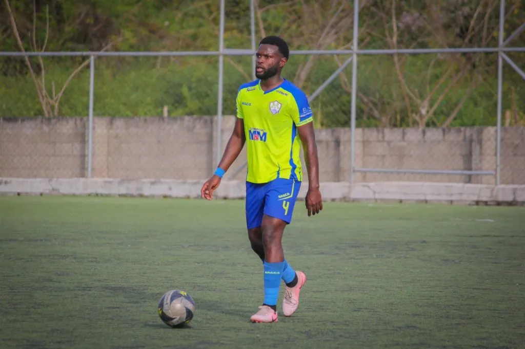 Elisson Rivas negocia su salida de Potros tras no entrar en planes del técnico.
