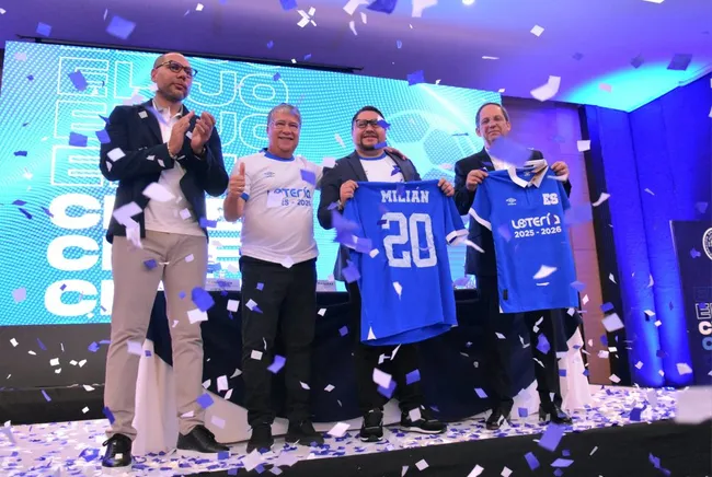 Bolillo Gómez sonriente. Foto: Fesfut