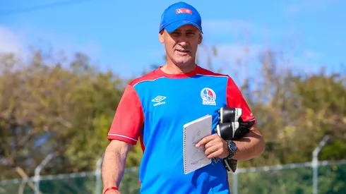 Eduardo Espinel conoce su próximo obstáculo para ser campeón.