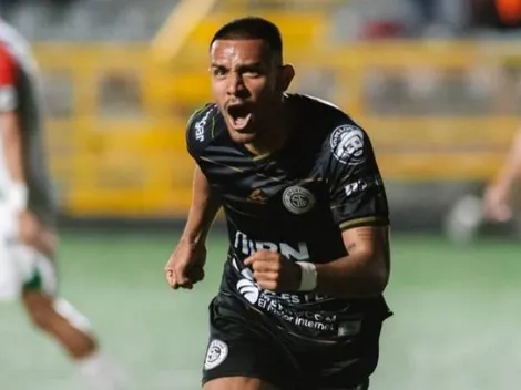 Alejandro Reyes firma su nuevo contrato: ¿Con qué club jugará y por cuántos años?