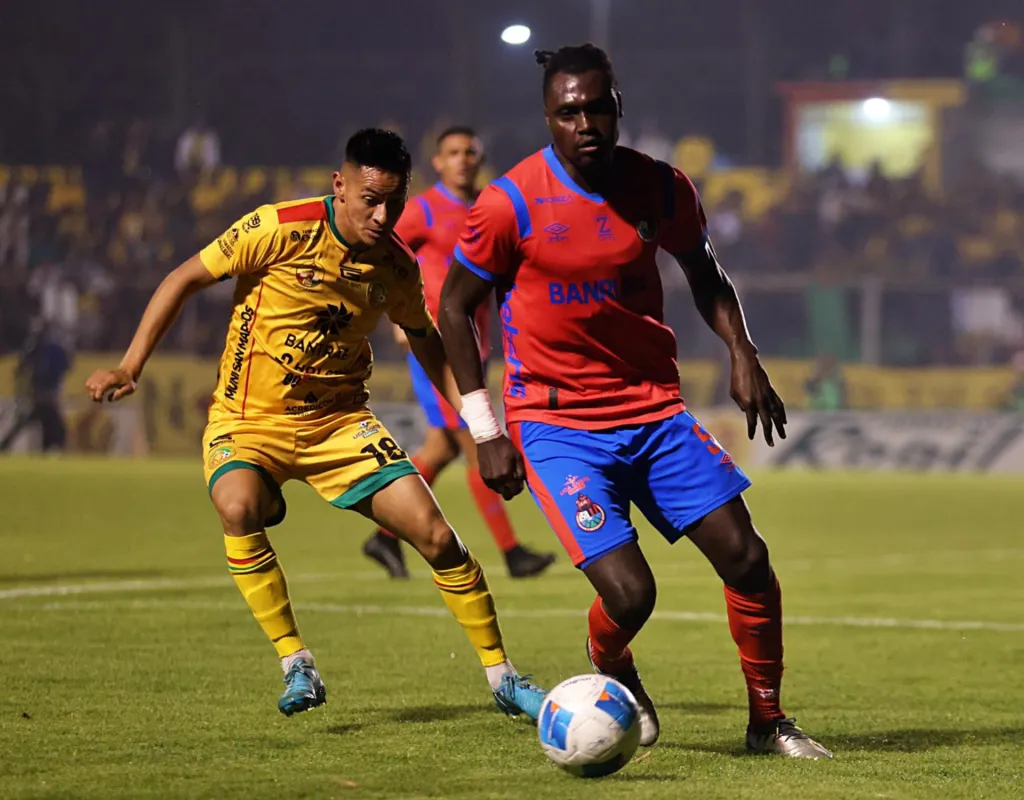 Los Rojos y Marquense sumaron su tercer empate del campeonato. Antes del reciente 1-1, protagonizaron dos 0-0 en la fase regular. (Foto: CSD Municipal)