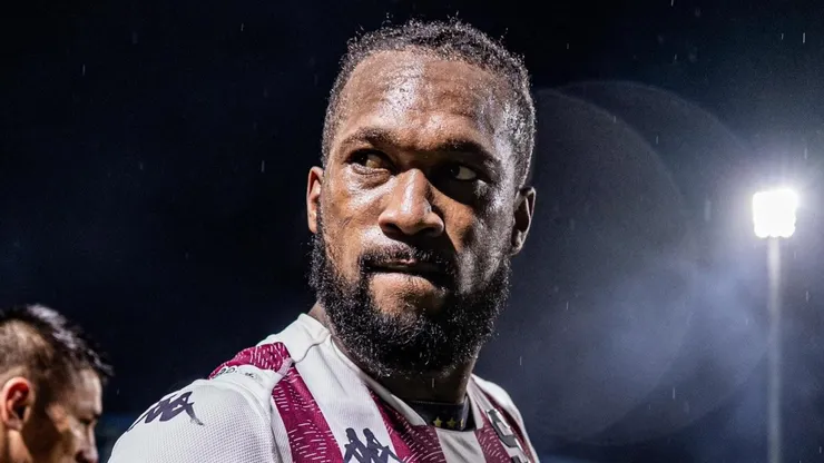 Kendall Waston no se quedó callado.