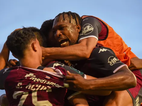Revés de último momento: Fedefútbol confirma la decisión más temida contra Saprissa que celebra Jafet Soto