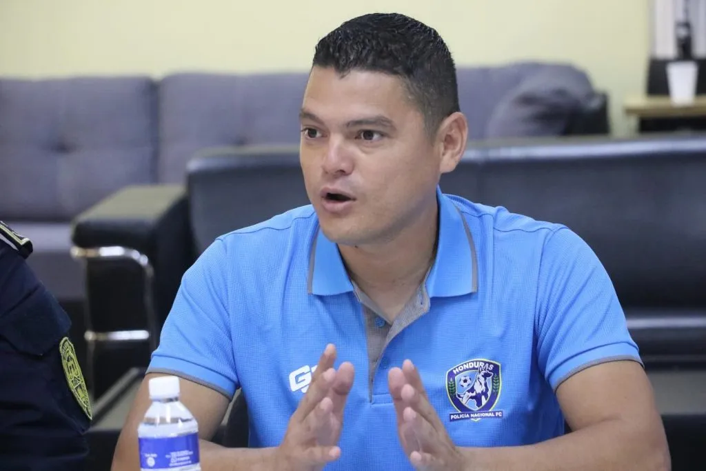 Luis Alvarado será el DT del nuevo proyecto.