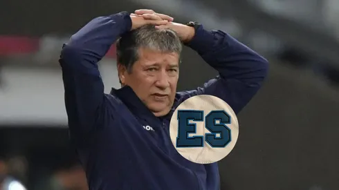 Bolillo Gómez lo lamenta: joya de El Salvador le cierra las puertas a la Selecta para quedarse en Europa.