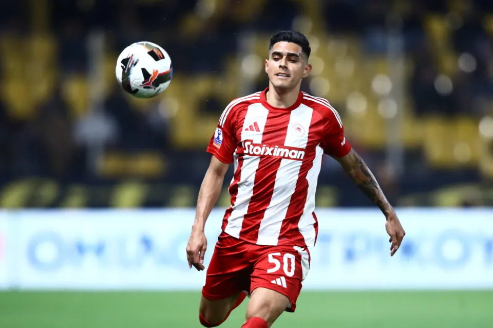Luis Palma busca el título de la Copa de Grecia en su último partido con Olympiacos.