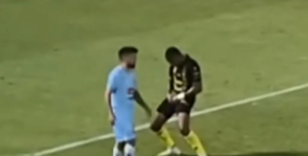 Daniel Aparicio se perderá la final por realizar gestos obscenos.