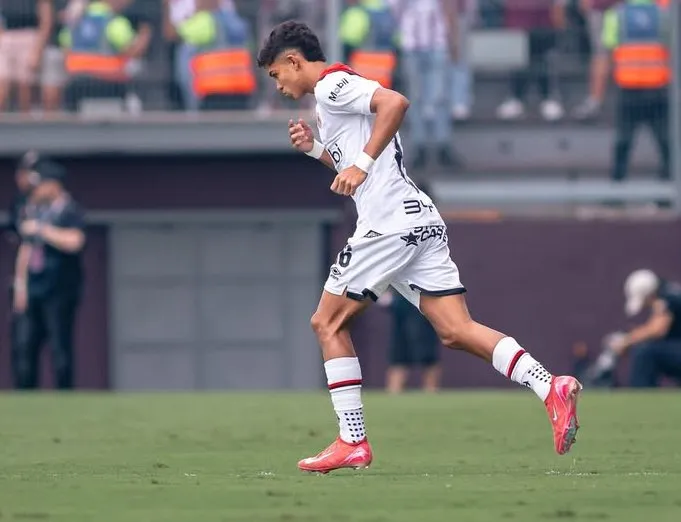 Isaac Badilla es una señal de lo que se viene en Alajuelense (LDA).