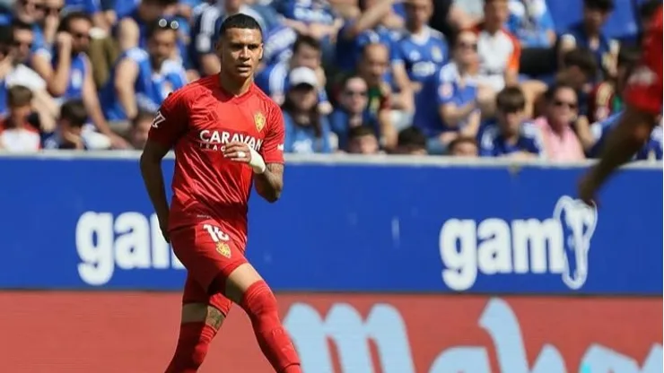 Kervin Arriaga aún no puede oficializar su futuro.