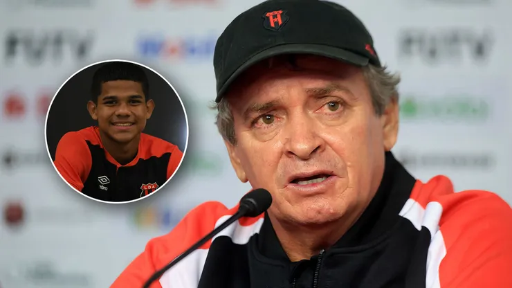 Raheem Cuello se aleja de Alajuelense: la joya panameña del CAR que pulió Machillo Ramírez interesa en Europa.