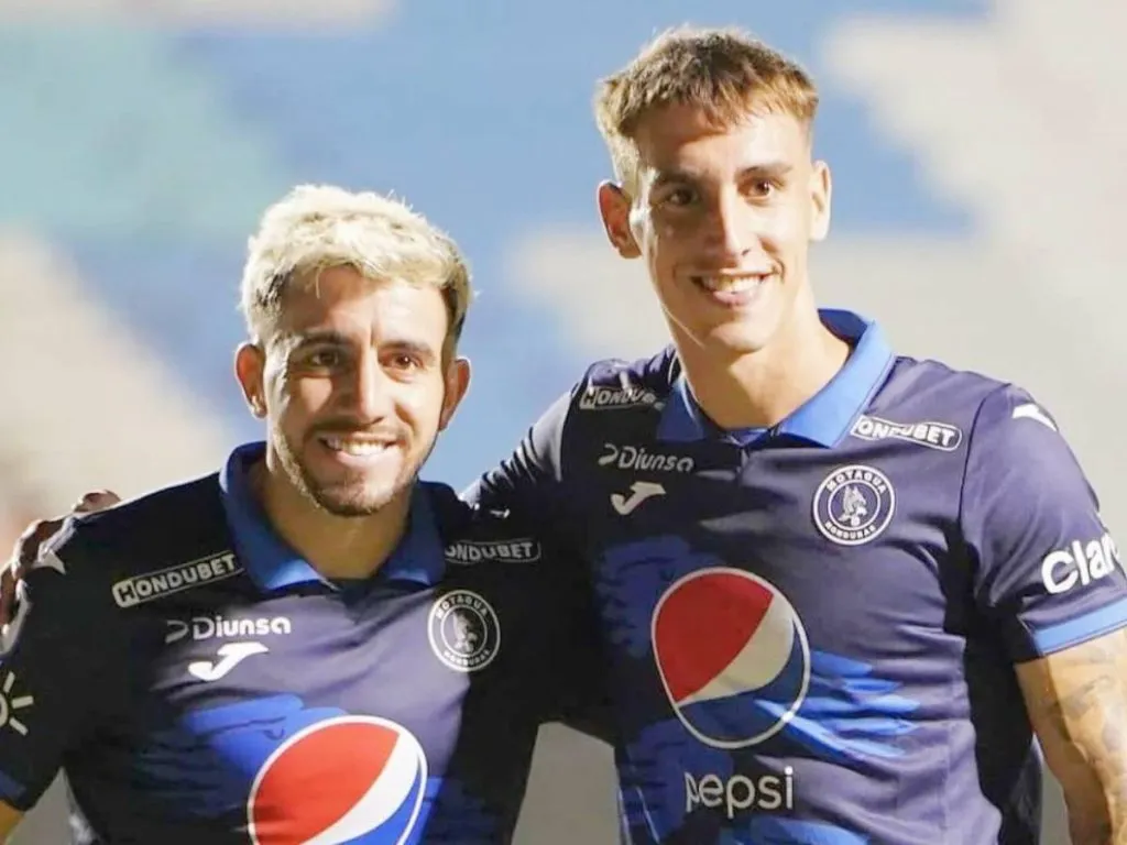 Agustín y Rodrigo Auzmendi pueden volver a jugar juntos en Godoy Cruz. Imagen: La Prensa.