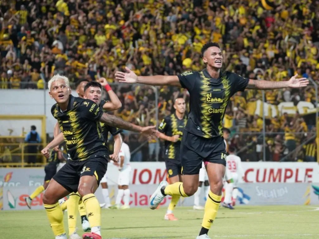 Jack Jean Baptiste, el mejor contención de Honduras, podría ser la baja más sensible de Real España.