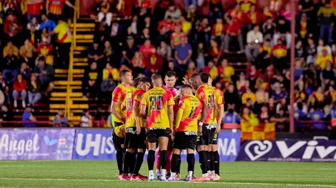 Unafut le apunta a Jafet Soto