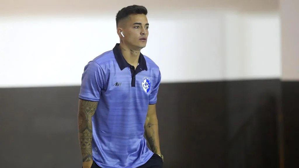 Carlos Barahona tiene un precio alto.