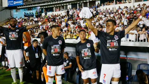 El León ganó su copa 39 frente a Real España en el Estadio Nacional.