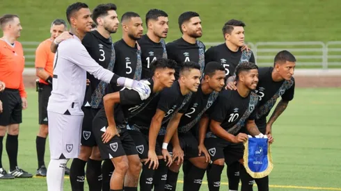 ¡Se encienden las alarmas! Jugador de Guatemala se lesiona ante El Salvador