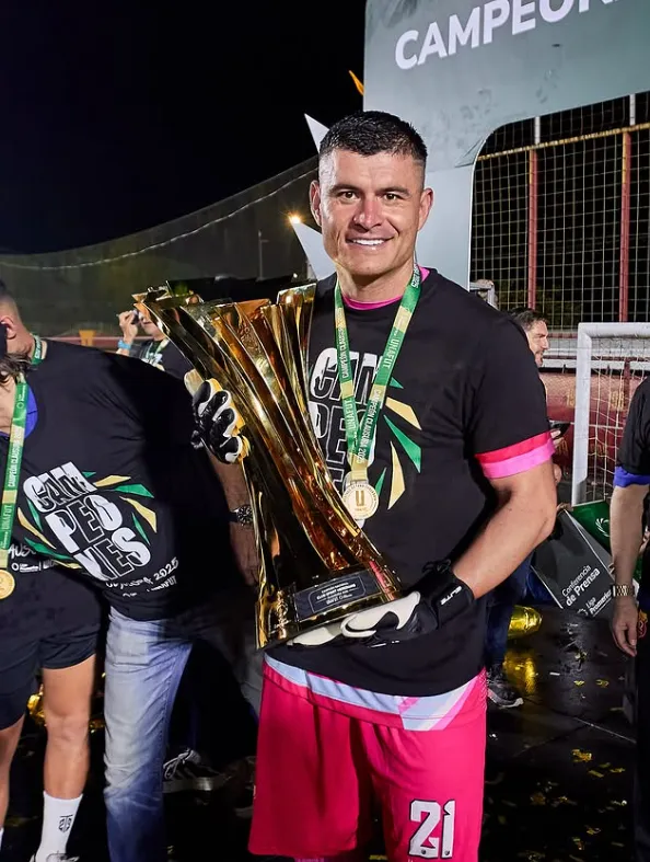 Carvajal tiene buena competencia en Herediano (CS Herediano).