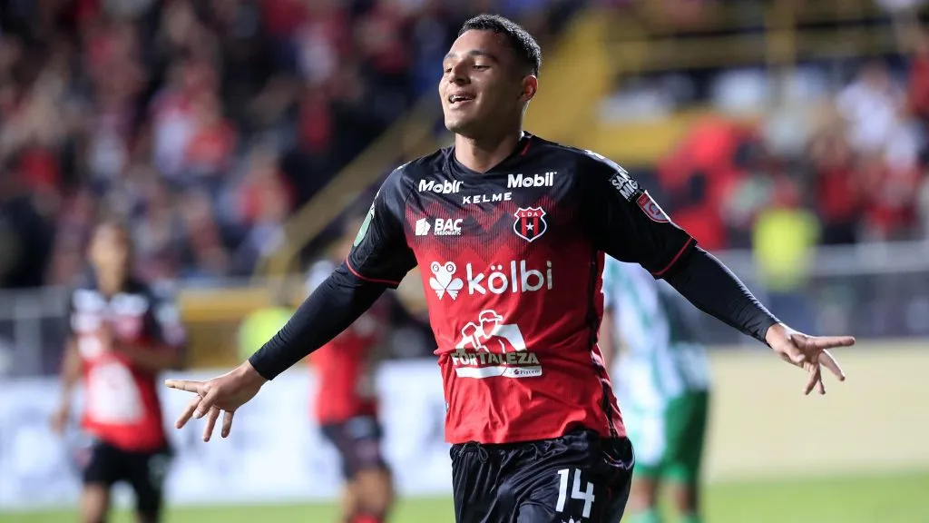 Doryan Rodríguez no jugará en Alajuelense.