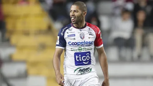 Ya firmó contrato: Álvaro Saborío confirma la decisión que sorprende a Costa Rica a más de un año de su retiro