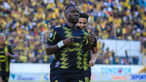 Se define el futuro de Darixon Vuelto.