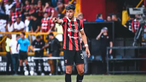 Fernando Lesme se acerca a Costa Rica