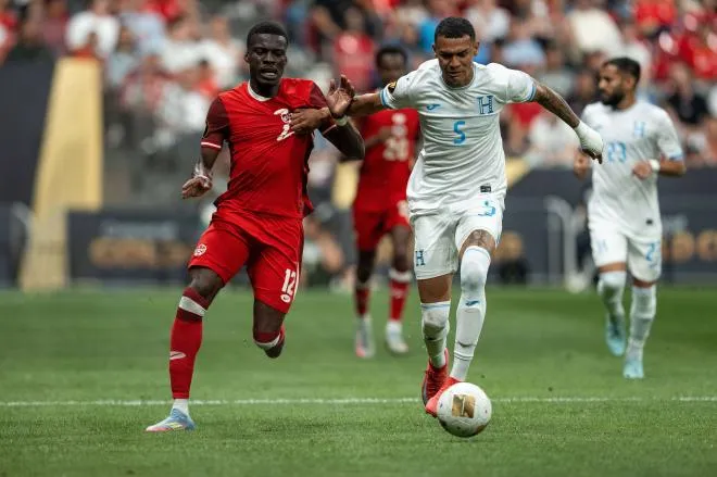 Kervin Arriaga dio lo mejor de si, pero solo nunca podrá. La derrota fue humillante, un 6-0 histórico para Canadá.