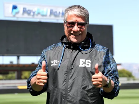 Referente de la Selección de El Salvador sale en defensa del Bolillo Gómez