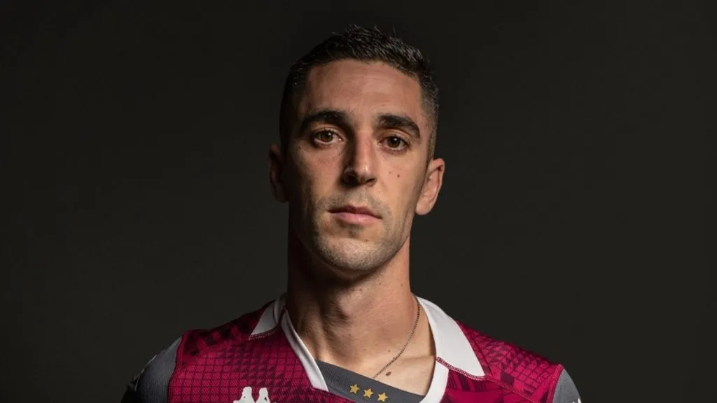 Sabin Merino no la pasó bien en Tibás (Saprissa).
