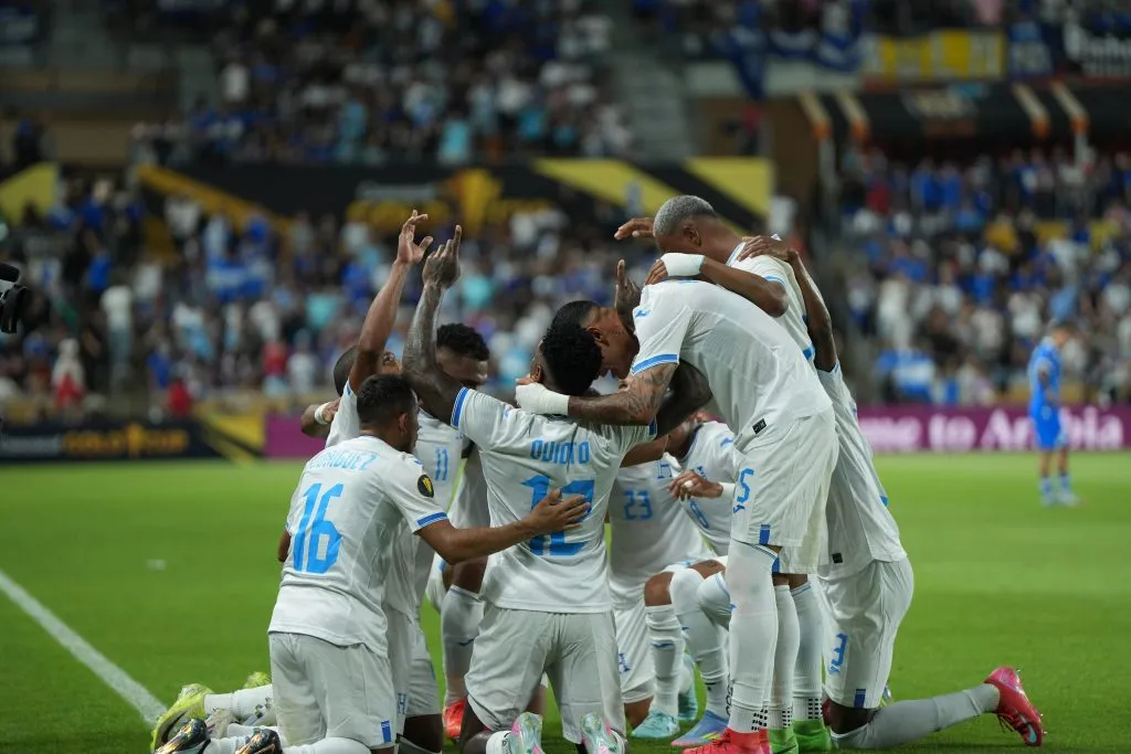 Honduras venció a El Salvador y se ilusiona con clasificar a la siguiente fase de Copa Oro. (Foto: Concacaf)