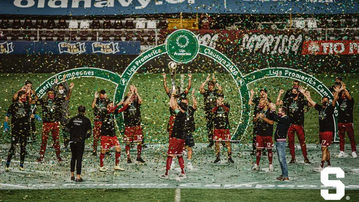 Jugó en Saprissa, llegó a Guatemala como refuerzo de lujo y lo echaron por problemas con el alcohol: "Somos un club serio".