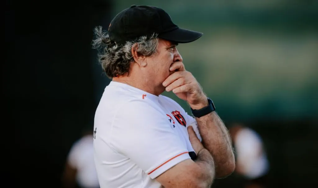 Machillo analiza el futuro de Joel Campbell (LDA).