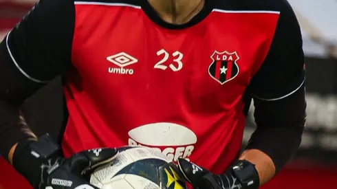 Soñó con jugar en Alajuelense y ahora se arrepiente