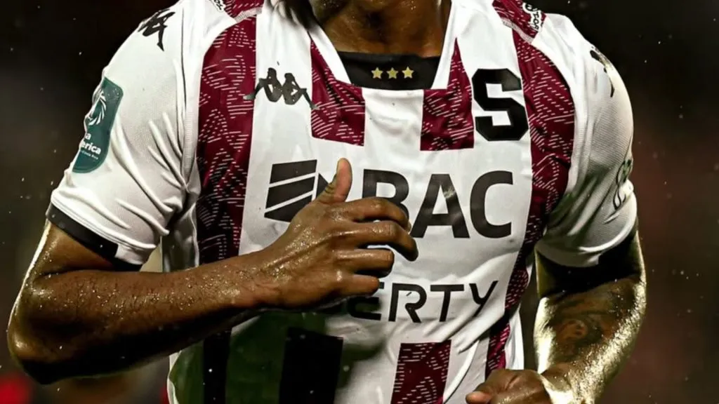 Saprissa suma un nuevo atacante.