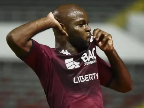 Javon East a Saprissa: el jamaiquino se muestra cerca