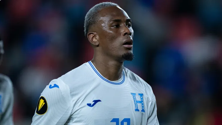 Deiby Flores está concentrado con la Selección de Honduras.