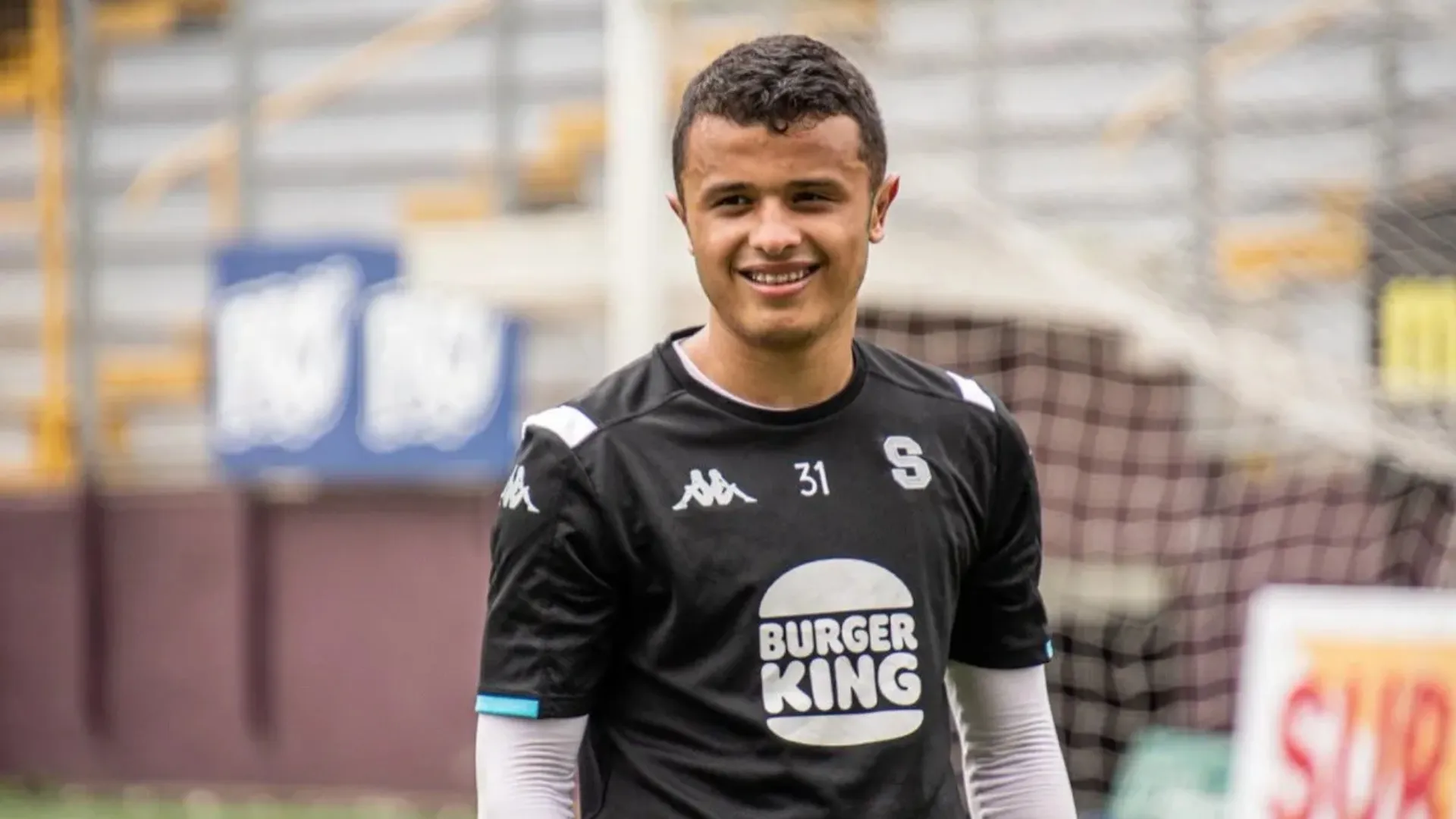 Fabricio Alemán no continuaría en Saprissa.