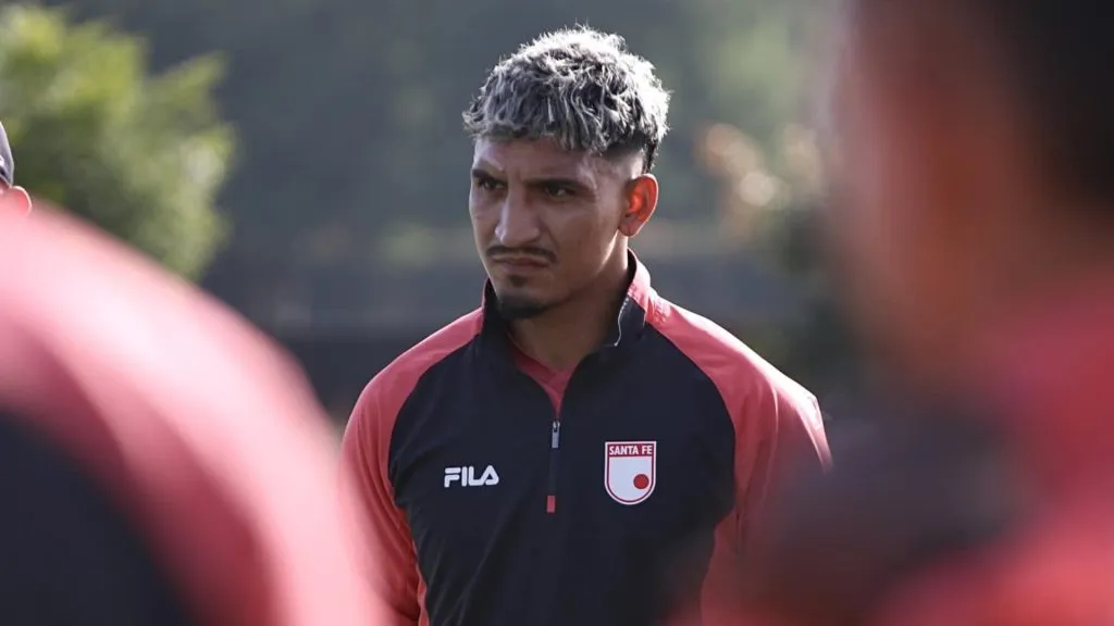 Lucas Ríos es el apuntado por Carlos Vela.