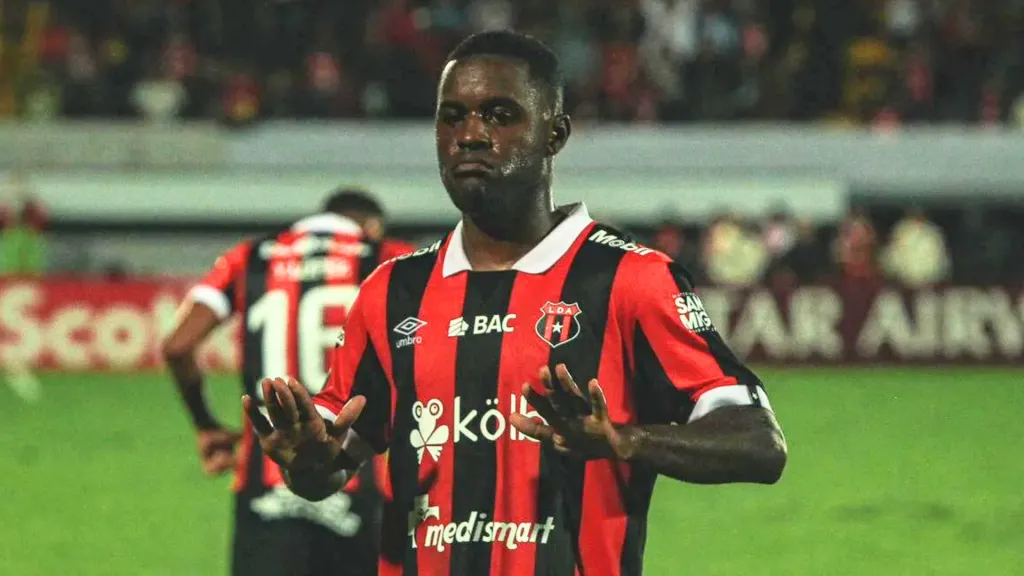 alajuelense-joel-campbell-festejo-de-gol