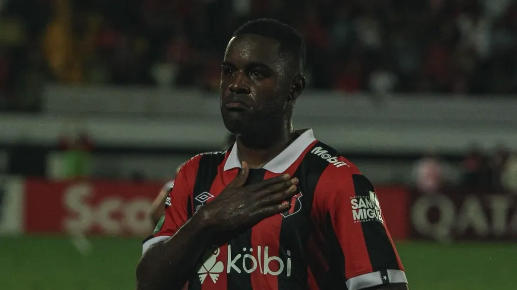 Joel Campbell tenía todo para irse a otro club.