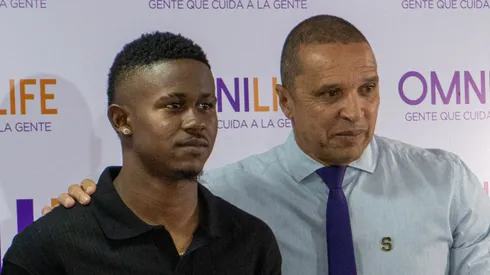 Erick Lonnis habló sobre Gustavo Herrera.