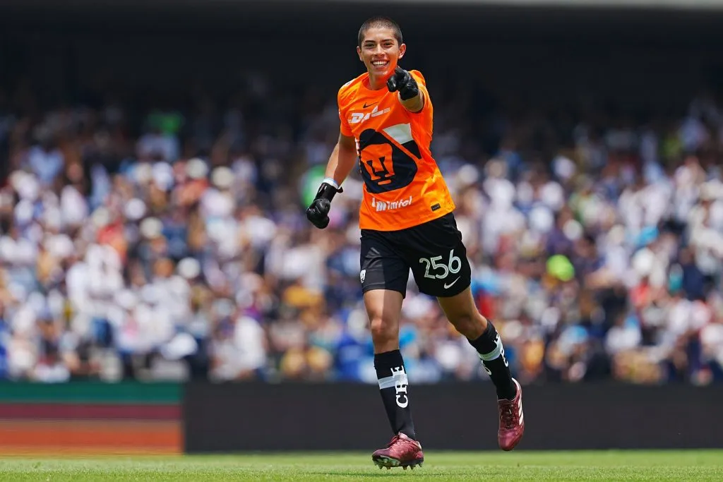 Rodrigo Parra, el portero más joven en debutar con el uniforme de Pumas.